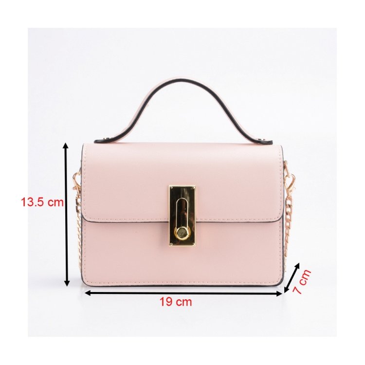 pouch bag with gold chain 2023