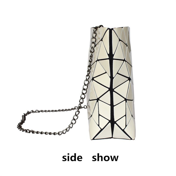 geometric reflective purse 2023