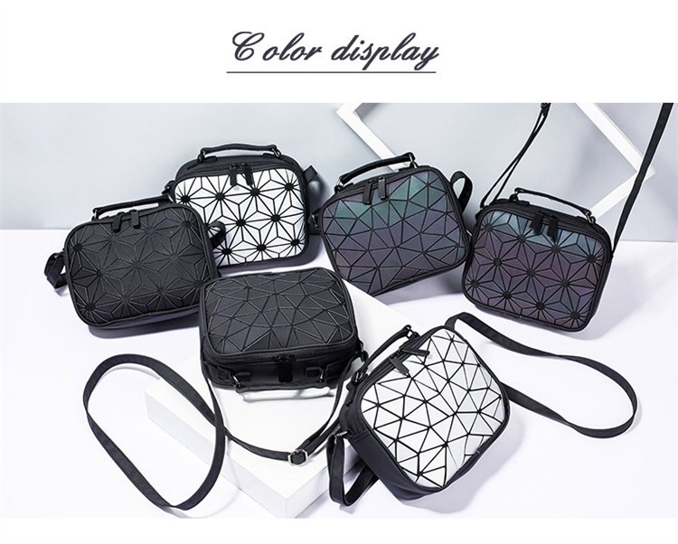 geometric reflective purse 2023