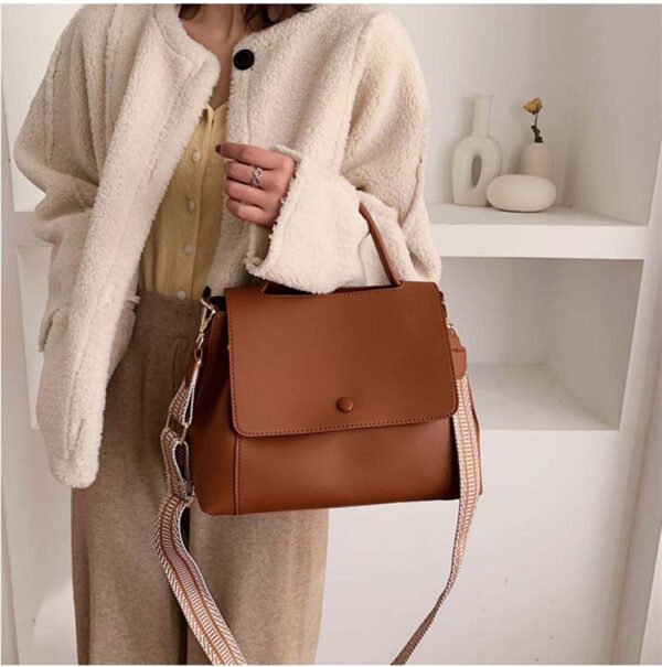 changeable strap crossbody bag